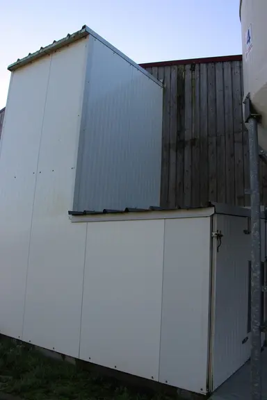 La taille du caisson (23 m³ environ) et celle des grilles d’entrée d’air ont été fixées avec le représentant d’Huesker France.  © V. Bargain