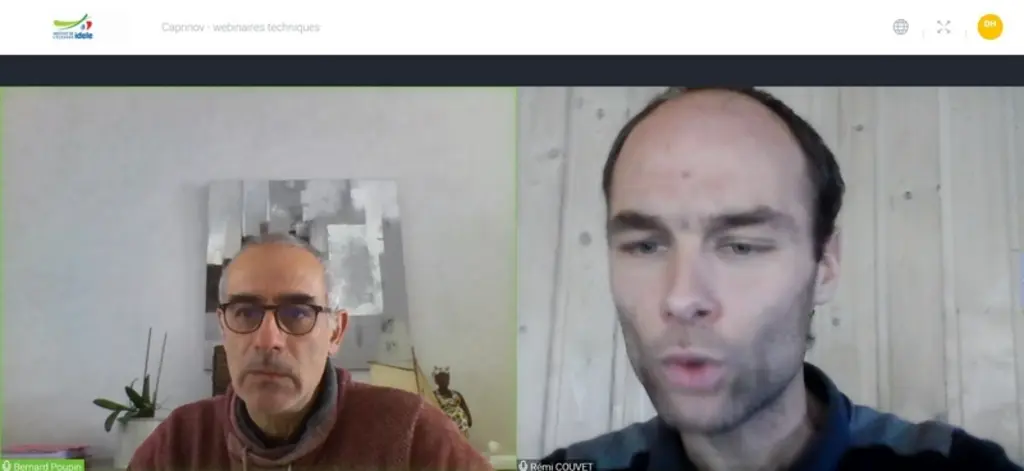 Bernard Poupin, Seenovia, et Rémi Couvet, Saperfel. « Le choix des chèvres à mettre en lactations longues se fait sur des critères zootechniques mais il est indispensable de choisir d’abord celles que l’on met au renouvellement. C’est compliqué de faire ce choix sans les outils du contrôle laitier… » © D. Hardy