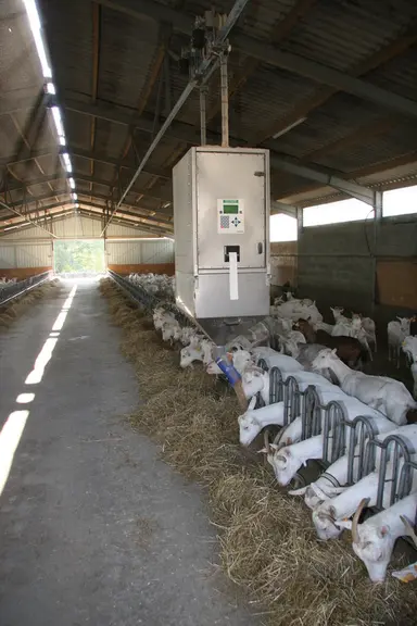 Pour les automates suspendus sur rail, attention à la capacité de la charpente à supporter le poids du matériel chargé.