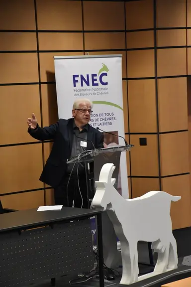 « La possible réouverture des négociations en juin évoquée par le ministre Bruno Le Maire et demandée par certaines enseignes de la distribution m’inq