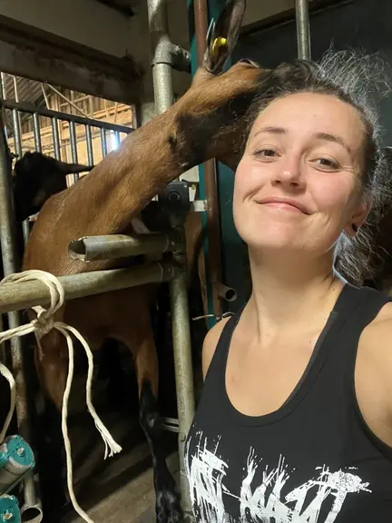 Lorine Manceau, éleveuse de 700 chèvres dans un Gaec des Deux-Sèvres