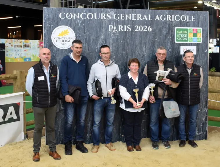 Les lauréats du Trophée Gènes avenir en saanen 