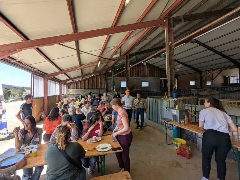 Repas des éleveurs à la ferme du Petit Jabron