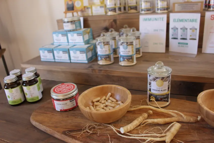 L’entreprise décline une gamme à partir de ginseng blanc et de ginseng rouge.  © RFL