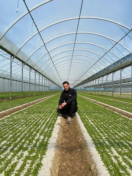 « Le travail sous grands abris est beaucoup plus agréable qu’en extérieur, notamment en hiver », souligne Frédéric Boutouiller.
