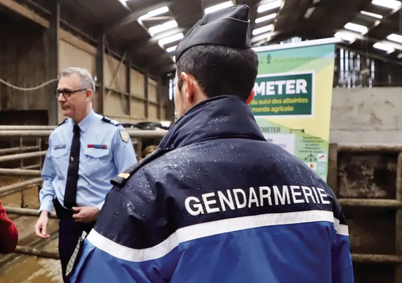 Dans la Drôme, les forces de l’ordre envoient des SMS pour avertir rapidement de faits délictueux commis chez des agriculteurs.