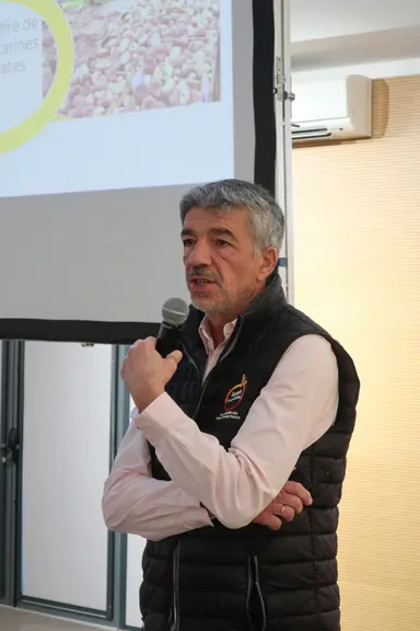 La production française de pêches et nectarines est en légère augmentation en 2024 par rapport à 2023, souligne Raphaël Martin
