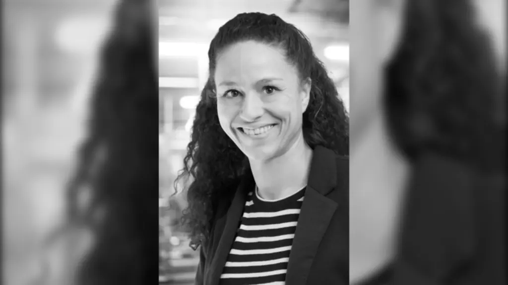Portrait de Raquel Martins, responsable marketing, innovation et RSE de l'entreprise Charles &amp; Alice.