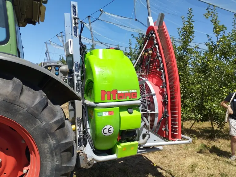 <em class="placeholder">Solution de pulvérisation de précision Spray Logics. </em>