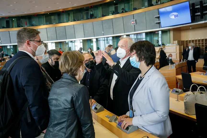 discussion trilogue