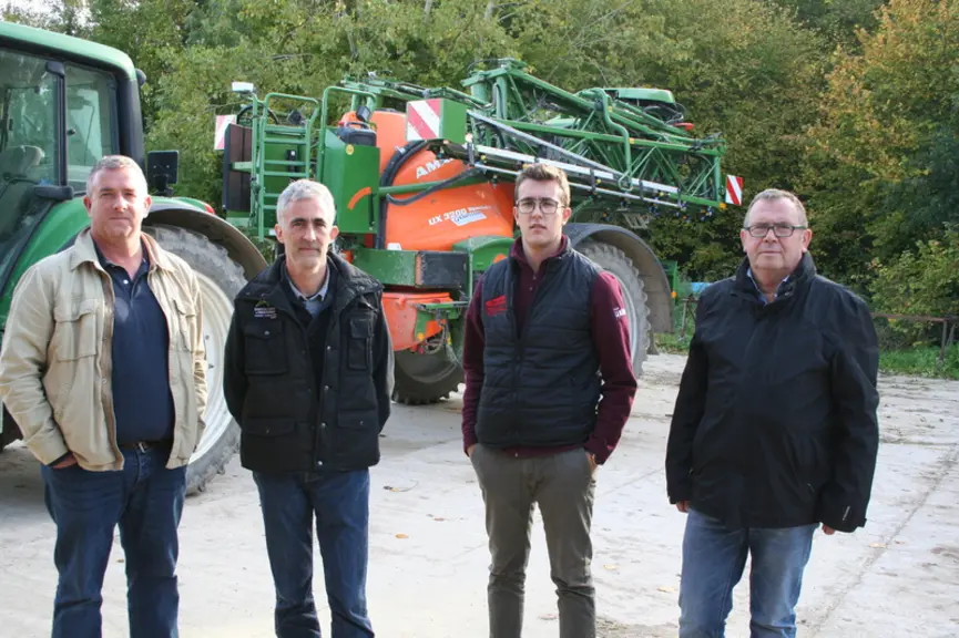 Nicolas Mance, Sylvain Duthoit, Corentin Mance, Dominique Royer."Nous choisissons des blés montrant de bonnes notes de tolérance aux autres maladies,