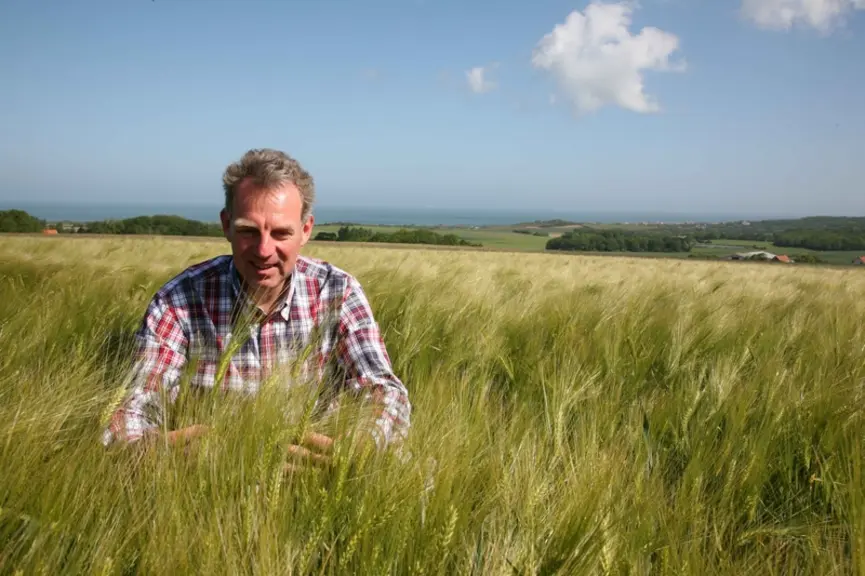 Christophe Noyon, producteur d’orge et maître-brasseur à Tardinghen, Pas-de-Calais.