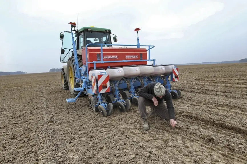 Les agriculteurs se sont précipités pour déposer des demandes d'aides à l'investissement dans le cadre du plan Protéines, poussant FranceAgriMer à sus
