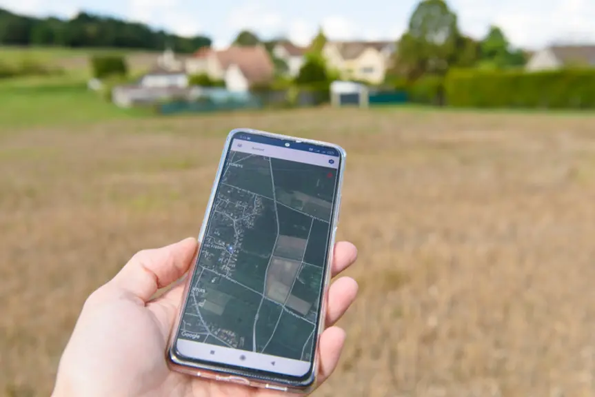 Le système de géolocalisation utilisé par l'appli Agricivis pourrait apporter une solution réaliste pour informer les riverains, comme demandé par le Conseil d'Etat dans son dernier avis concernant les chartes départementales.