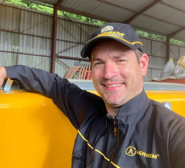 Joachim Nicolas, agriculteur dans l'Yonne."Je pratique le semis à la volée du blé depuis deux ans, une technique que j'avais d'abord appliquée avec les cultures dérobées."
