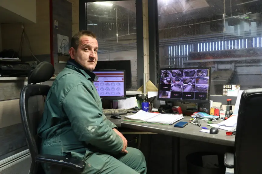 Yannick Herpe. « Depuis que nous avons installé le déferriseur, je n’ai plus besoin de nettoyer les filtres du robot tous les jours et j’ai constaté m