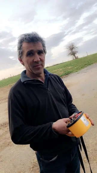 Thierry Amarger, éleveur dans le Cantal. © DR
