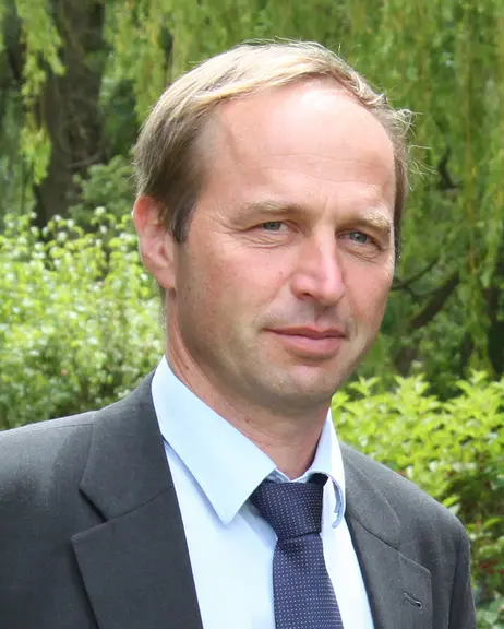 © Gènes Diffusion