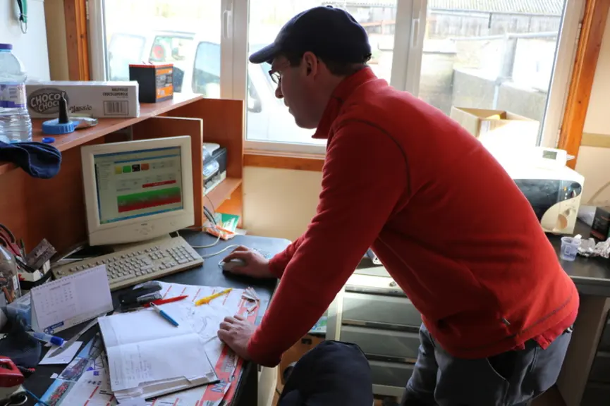 Stefan Van Rumst fait des enregistrements quotidiens de ses données.   © E. Bignon