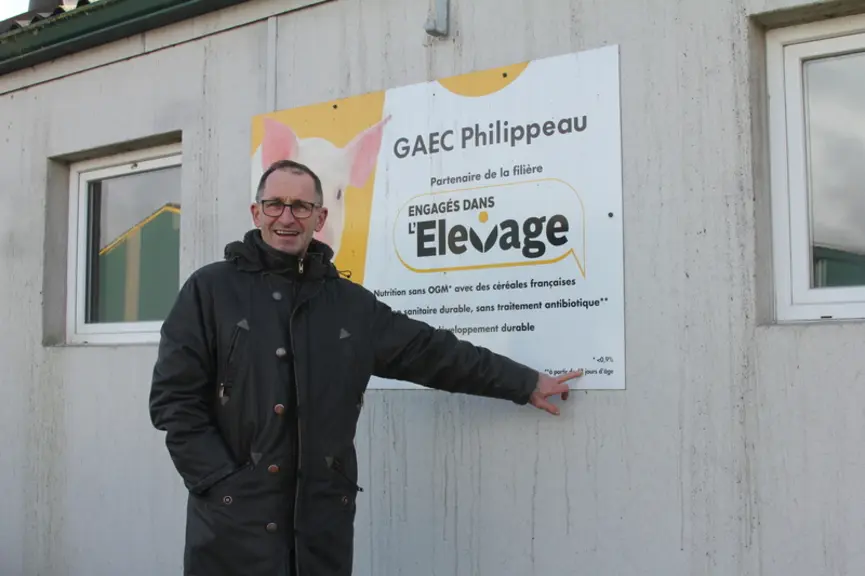 Alain Philippeau. « Nos porcs sont élevés sans antibiotique dès la naissance. » © F. Mechekour