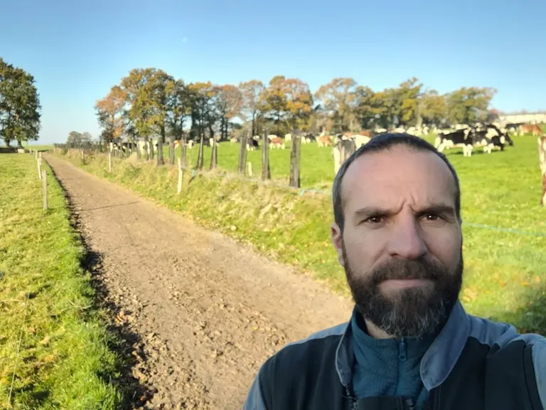 Un chemin de 3 mètres de large aurait peut-être été plus adapté, mais Thierry Collerais s’interroge sur le gain de temps que cela aurait permis par ra