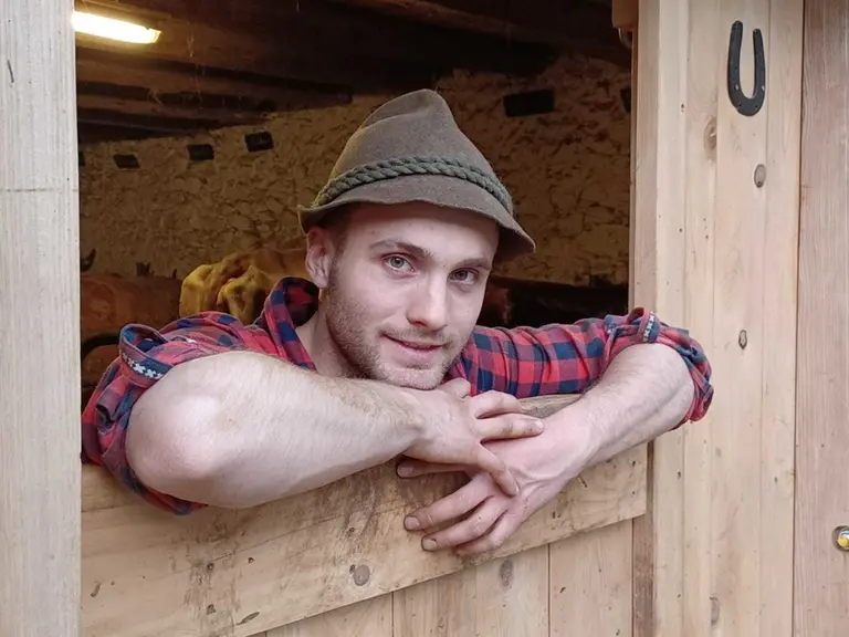Romain Soucaze, éleveur dans les Hautes-Pyrénées. « D’énigme en énigme, les joueurs verront l’évolution du lait vers le beurre, tout en découvrant la