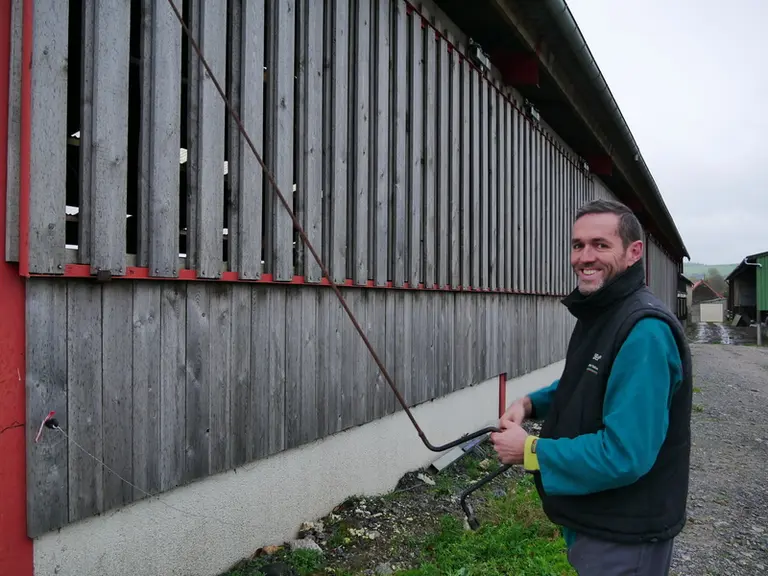 Stéphane Lavoisier, éleveur dans le Pas-de-Calais. « Cette astuce me permet d'améliorer les conditions d'ambiance du bâtiment, avec un système très si