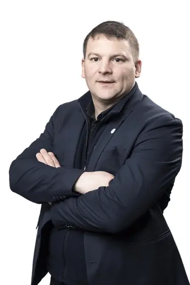Yohann Barbe, éleveur laitier et allaitant dans les Vosges, assure l'intégralité de ses prairies.
