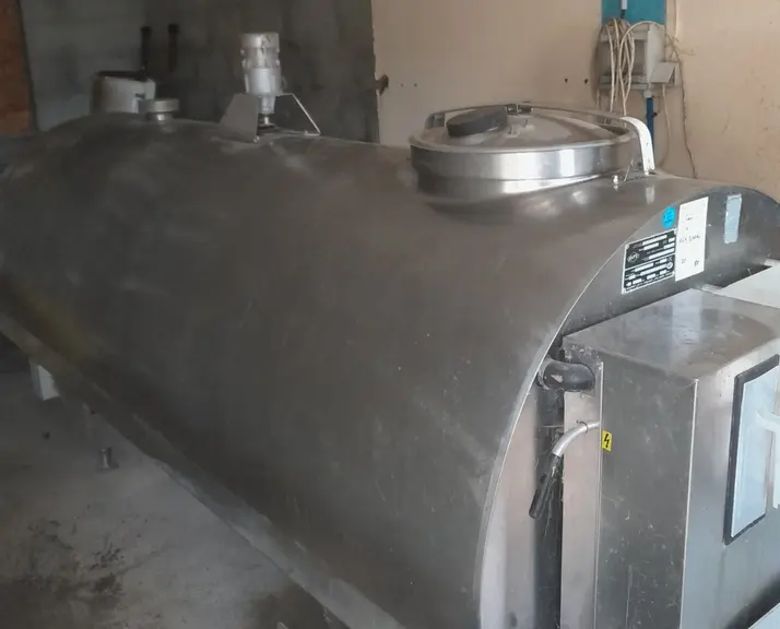 <em class="placeholder">tank à lait</em>