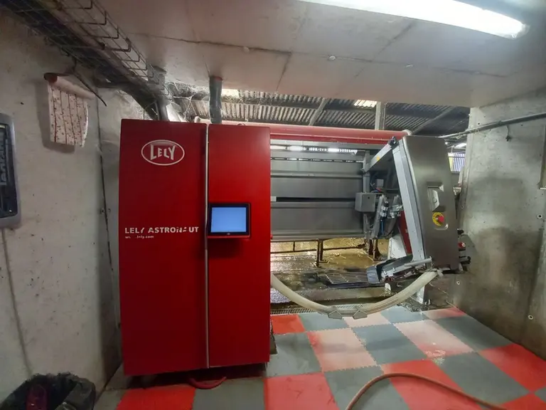 <em class="placeholder">robot de traite reconditionné</em>