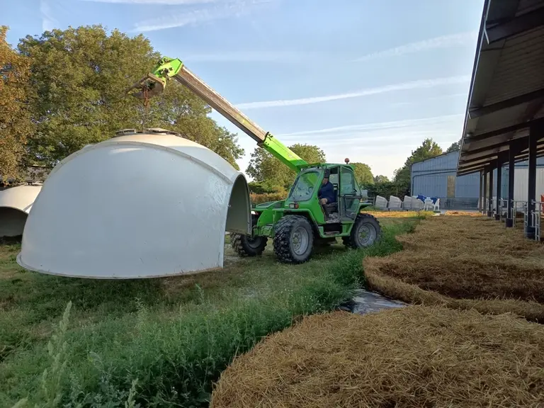<em class="placeholder">déplacement des igloos pour curage de al nurserie</em>