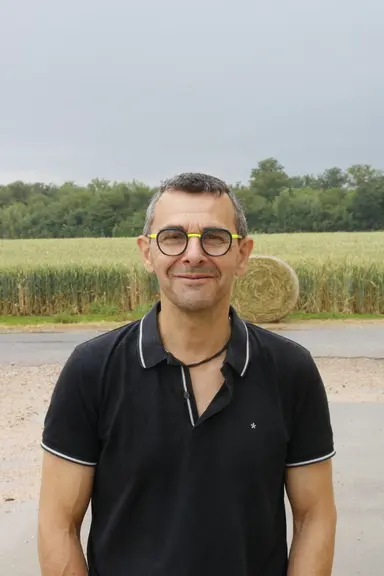 <em class="placeholder">Jean-Yves Roux</em>