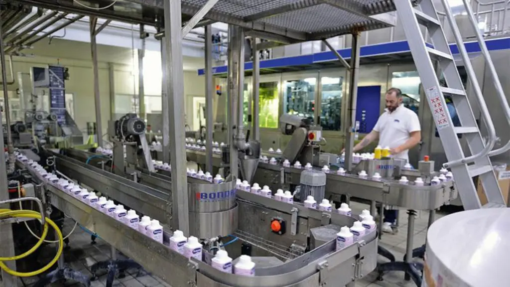 La coopérative embouteille 10 millions 
de litres par an soit 5 à 7 % de la
production des vaches de sa zone de collecte.