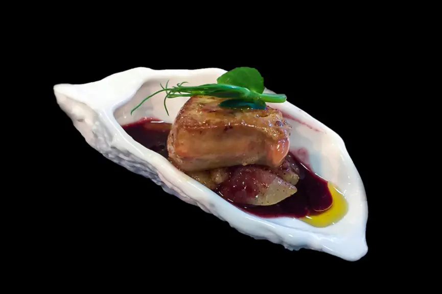 La start-up vendéenne Alegina produit une poudre de coquilles d’huîtres, Kaomer, utilisée pour produire des porcelaines très blanches de toutes formes
