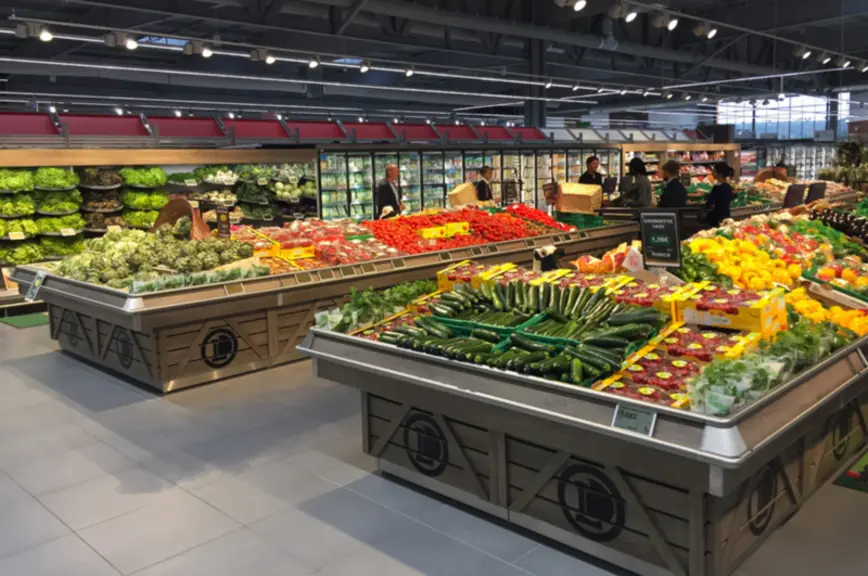 Depuis le confinement, les consommateurs privilégient les pommes, carottes et pommes de terre et délaissent les fruits et légumes de saison. © DR