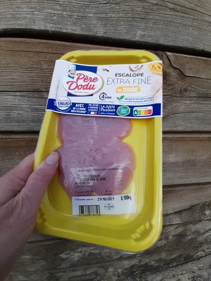 Plusieurs industriels présentent leurs produits sous skin, mais sur des supports en plastique.