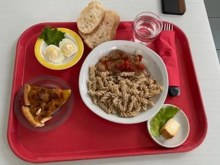 Contenu du premier repas 100% Côte-d'Or au collège de Vitteaux. © Département de Côte d'Or