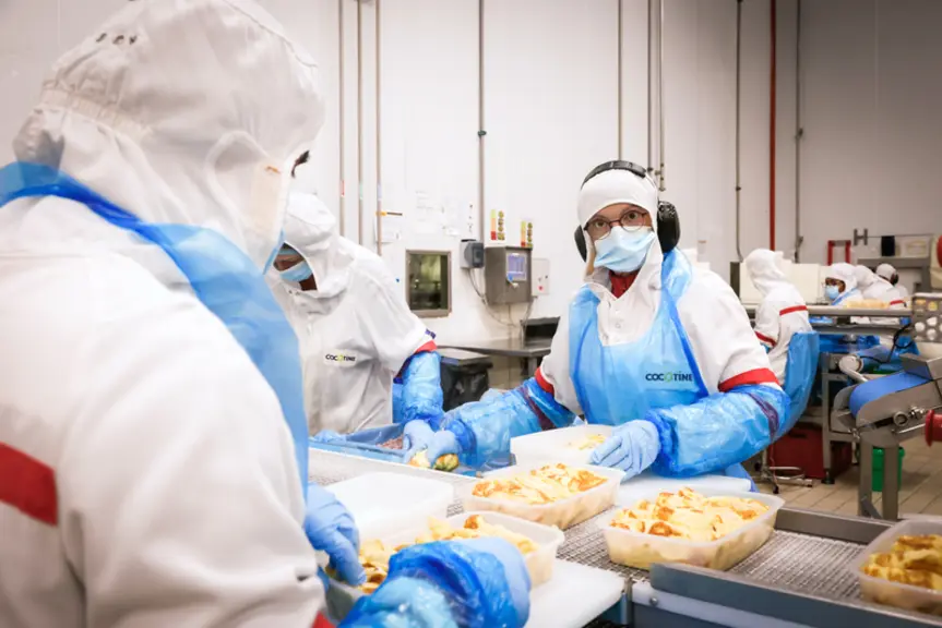 Si la partie casserie est automatisée, le personnel travaille surtout dans la partie produits élaborés.
