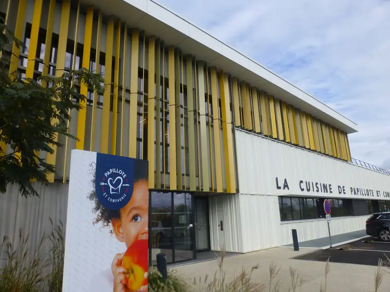 Papillote et Compagnie, la cuisine centrale de la Société publique locale Angers Loire Restauration