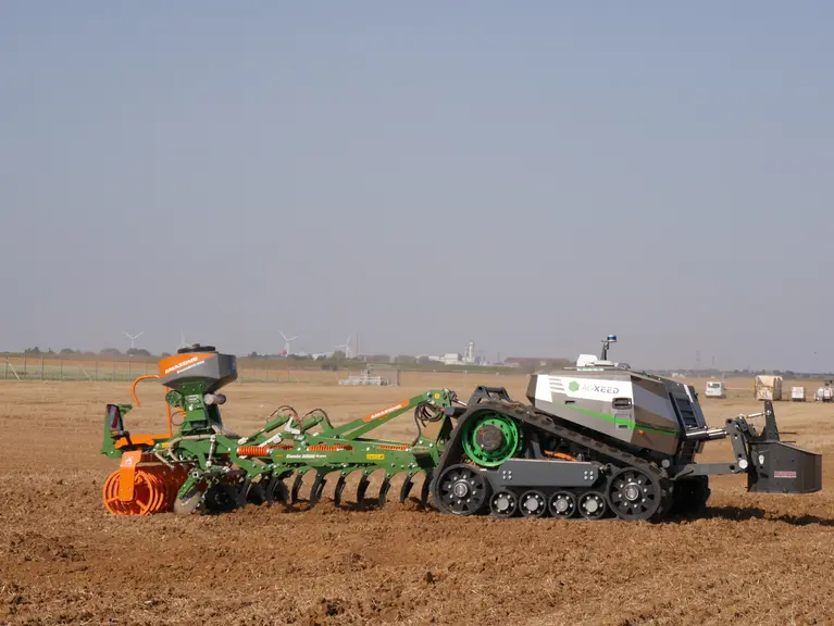 Le robot AgBot d'AgXeed était présentait pour la première fois en France en dynamique à Innov-Agri.