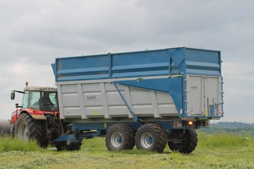 Benne Brochard Constructeur - rachat Fliegl
