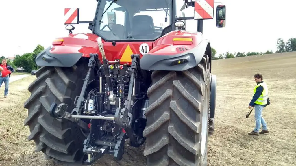 Tracteur Case IH Magnum AFS Connect Réussir Machinisme