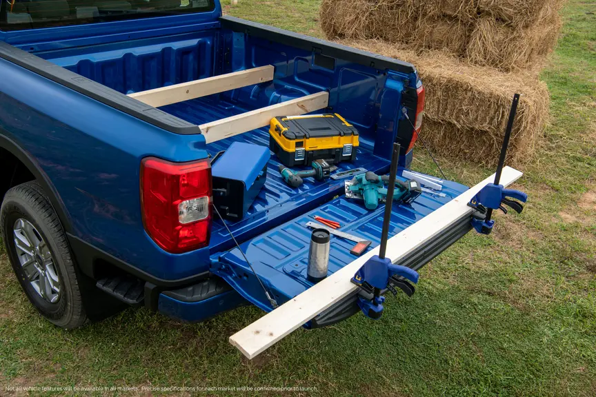 Le pick-up Ford Ranger accueille un hayon de benne pouvant faire office d'établi