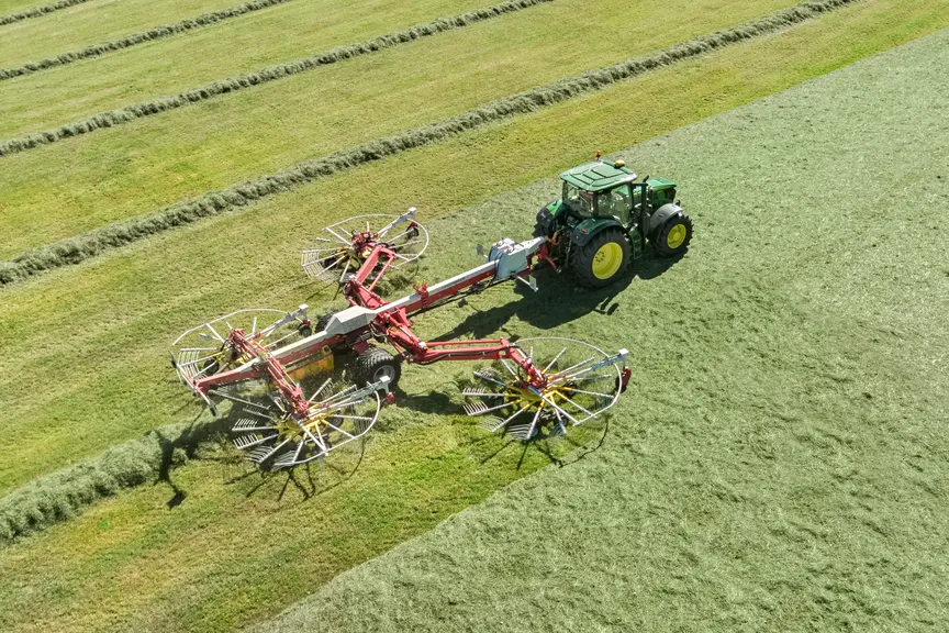 Pöttinger andaineur TOP 1403C Réussir machinisme