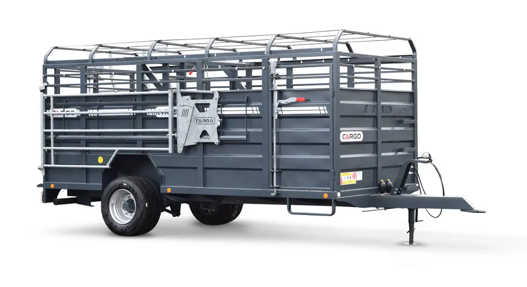 Bétaillère Promodis Cargo KVRH 5.4 avec option barrières coulissantes sur rails extérieurs