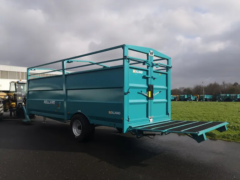 bétaillère Rollvan 64 de Rolland