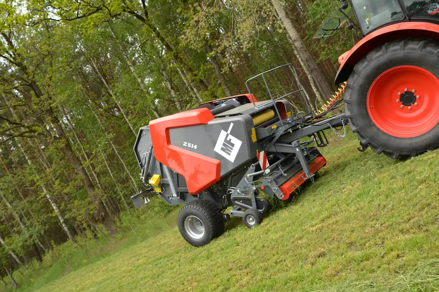 Presse à chambre variable Metal-Fach Z514 en action