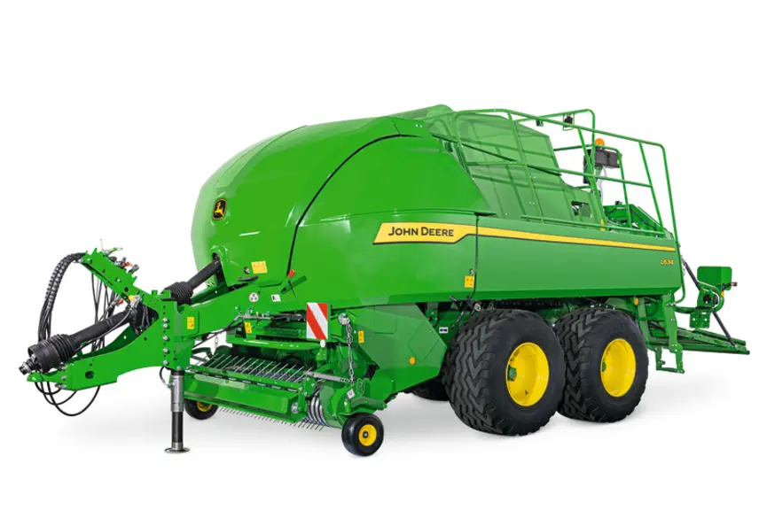 Presse haute densité John Deere L634 à pick-up de 2,3 m. © John Deere