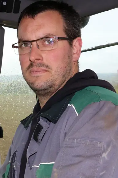 Antoine Ollivier, agriculteur à Plénée-Jugon (22) © M. Portier
