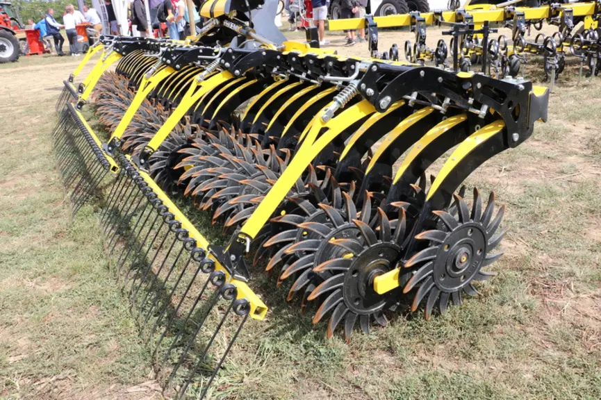 La houe rotative Helios de Phenix © M. Portier